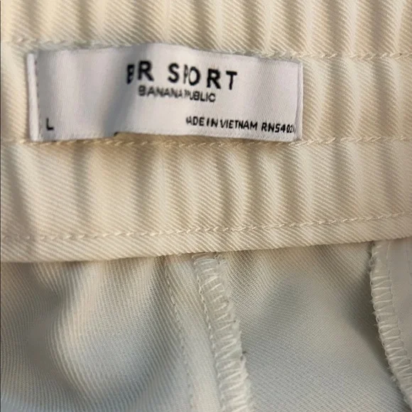 Women’s Cream Cargo Pants - Picture 3 of 6